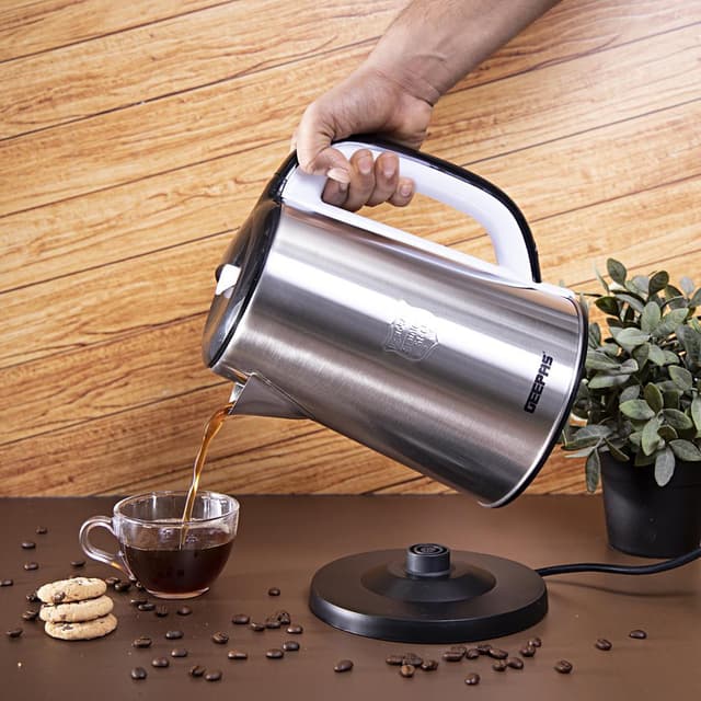 غلاية ماء كهربائية بسعة 2.5 لتر Geepas Electric Kettle 1600W - Auto Shut-Off