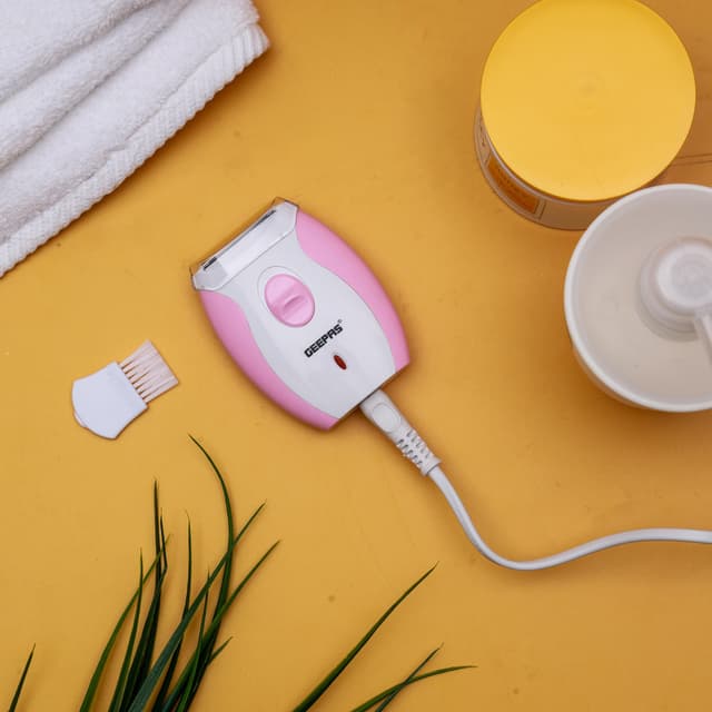 ماكينة حلاقة نسائية ضد الماء Geepas Lady Shaver