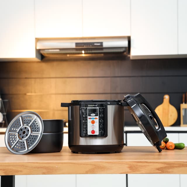 قدر ضغط كهربائي بسعة 6 لتر  Digital Multi Cooker  6L - Geepas - 126773