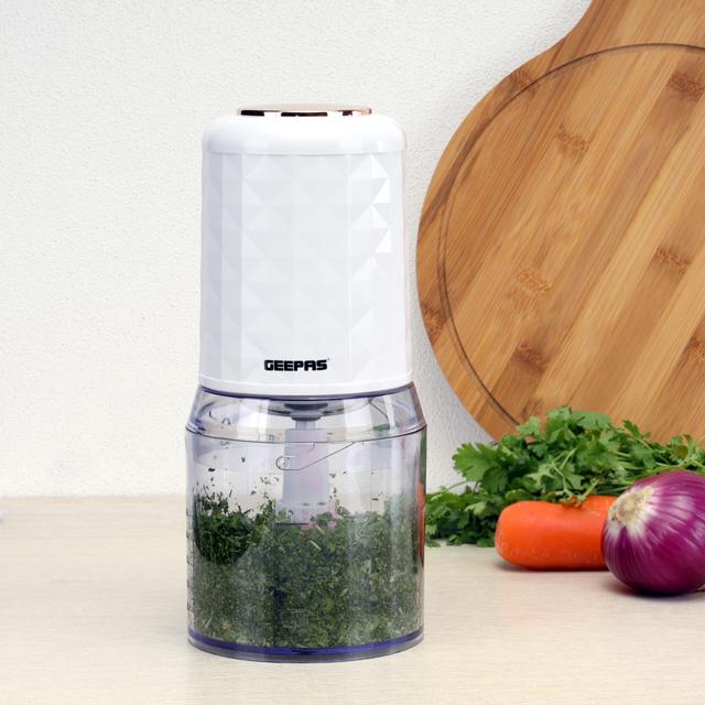 فرامة طعام صغيرة بسعة 500 مل Geepas  Mini Food Processor - SW1hZ2U6MTQxMDUx