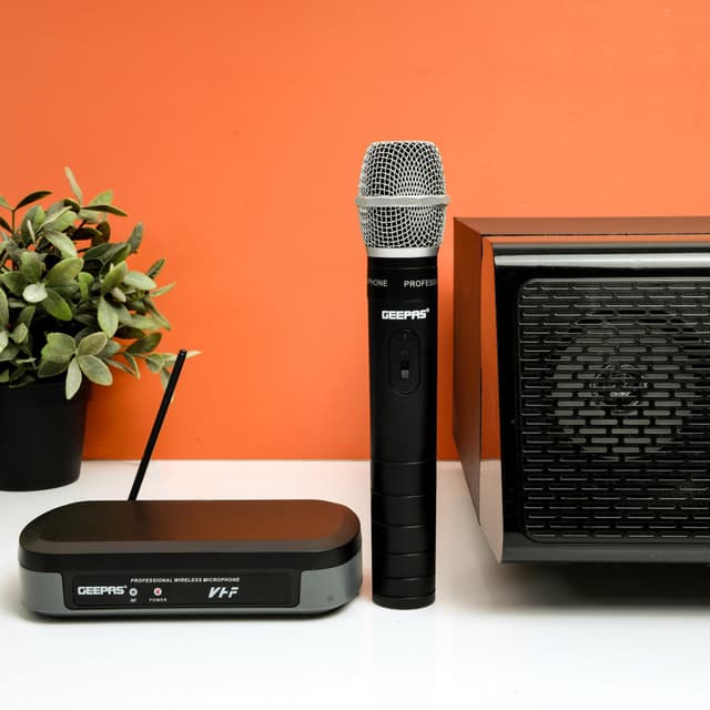 مايكروفون لاسلكي Geepas  Wireless Microphone ,VHL