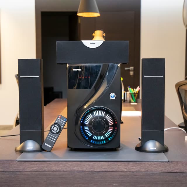 Geepas GMS8522 3.1 Immersive Sound, 40000 Watts PMPO, Booming Bass, 3.5mm Audio, USB, Bluetooth & Multiple Device Inputs - Pc, Ps4, Xbox, Tv, Smartphone, Tablet