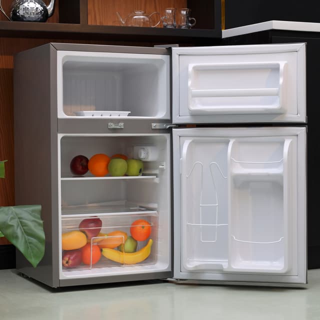 Geepas 125l Doubledoor Silver Defrost Refrigerator1x1 - 125115