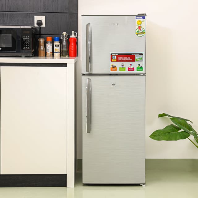 ثلاجة جيباس بابين بسعة 220 لتر  Geepas 220L Double Door Refrigerator - 126159