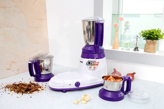 Geepas 750W 3-in-1 Mixer Grinder - Stainless Steel Jars & Blades - 3 Speed, Safety Twist Lock - Perfect for Dry & Wet Fine Grinding - Indian Curry Spices Coconut Grinding Mixing - 2 Years Warranty