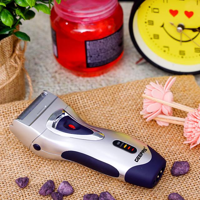 ماكينة حلاقة  Rechargeable Shaver with Self-Sharpening Blades - SW1hZ2U6MTQ0MTc2