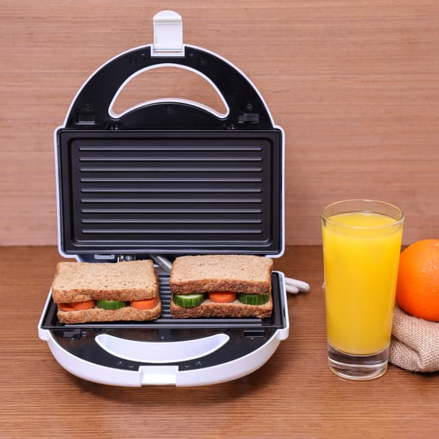 صانعة الوافل (750W ) Geepas