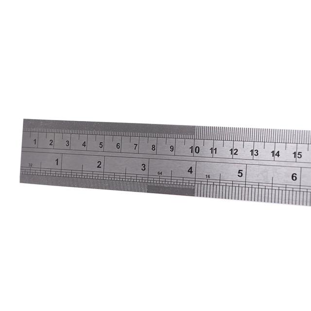 مسطرة قياس جيباس 100 سم من الفولاذ المقاوم للصدأ  Geepas Stainless Steel Ruler100cm Precision Metal Ruler - SW1hZ2U6MTQ1MjU5