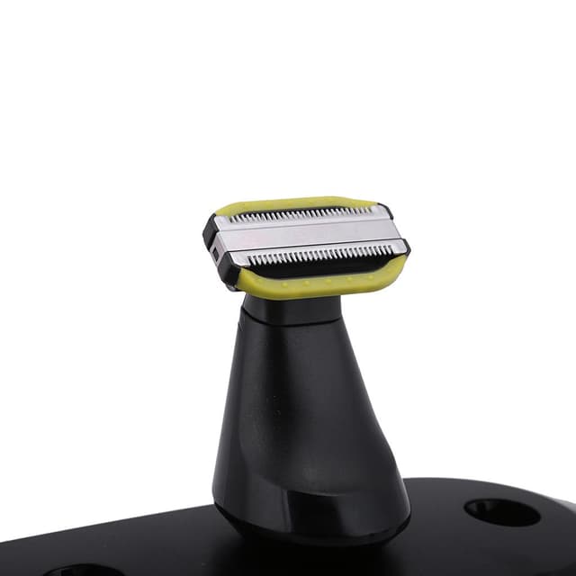 ماكينة حلاقة ( 3 رؤوس )  قابلة لإعادة الشحن  Geepas - Waterproof Men's Electric Shaver