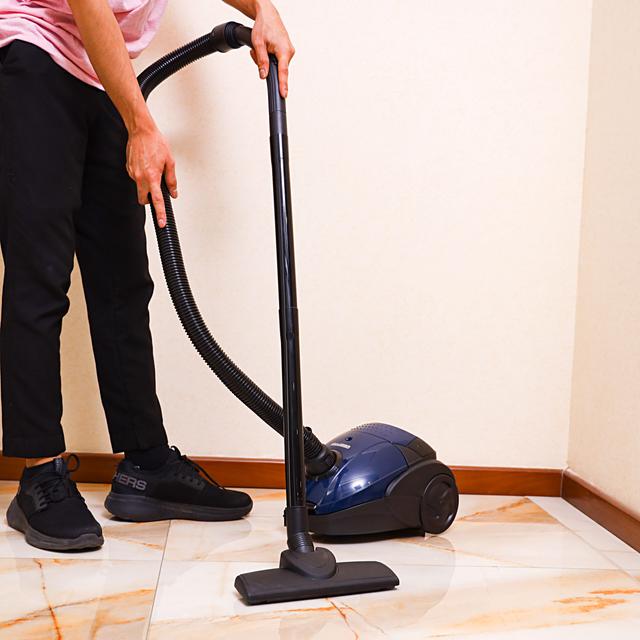 Geepas Vacuum Cleaner With Dust Bag, 2200w 1.5l Powerful Suction Dust Full Indicator Flexible Hose With Airflow On Handle Pedal Switch And Auto-Rewinding Wire 2 Years Warranty - SW1hZ2U6MTQ3MzA2