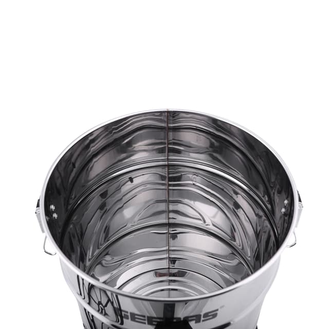 مكنسة كهربائية جيباس  2300 واط 23 لتر بخزان من الفولاذ المقاوم للصدأ Geepas 2300W 2-in-1 Blow and Dry Vacuum Cleaner 23L Powerful Copper Motor