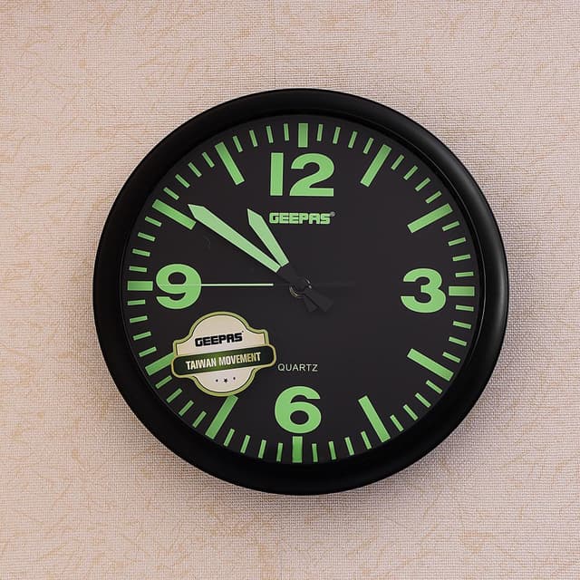 ساعة حائط جيباس بدون صوت أسود وأخضر Geepas Wall Clock Silent Non Ticking - 124546