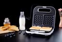 جهاز وافل بقوة 700 واط  Waffle Maker - Geepas - 124693