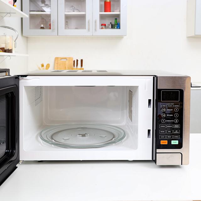 Geepas 30l Digital Microwave Oven 1500w Oven With Multiple Cooking Menus -Reheating, Defrost & Grill -Ideal Grilling, Roasting, Heating & More - SW1hZ2U6MTUyMDQw