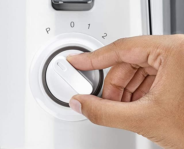 عصارة كهربائية 250 واط Black+Decker Juicer Extractor with Large Feeding Chute