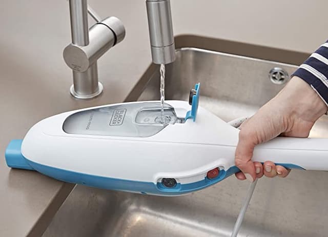 مكنسة كهربائية بالبخار 1300 واط Black+Decker  Steam Mop with Superheated Steam Swivel Head and Microfibre