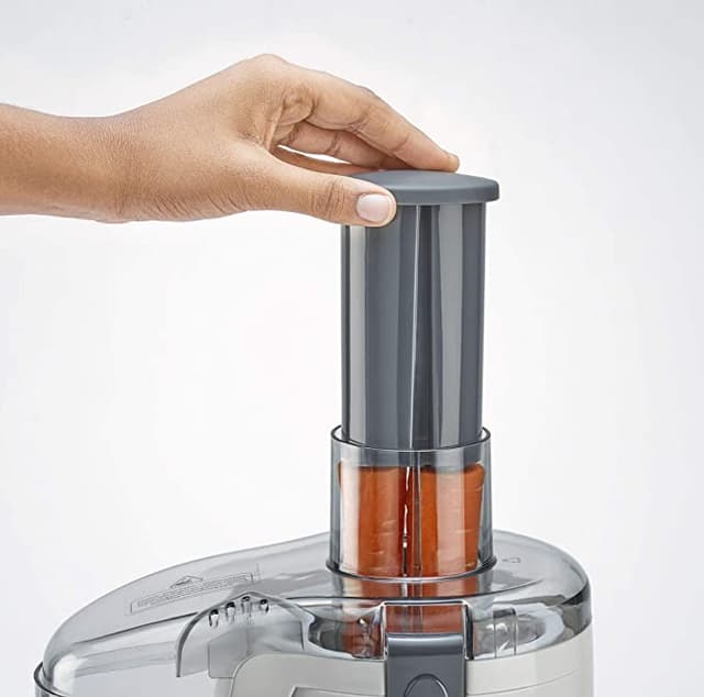 عصارة كهربائية 250 واط Black+Decker Juicer Extractor with Large Feeding Chute