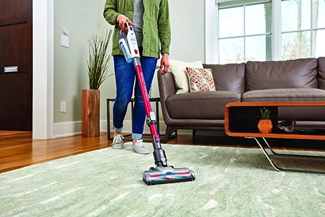 مكنسة يدوية لاسلكية 21.6 فولت Black+Decker  2Ah Li-Ion 500ml 3-in-1 Cordless Stick Vacuum with Jack Plug Charger