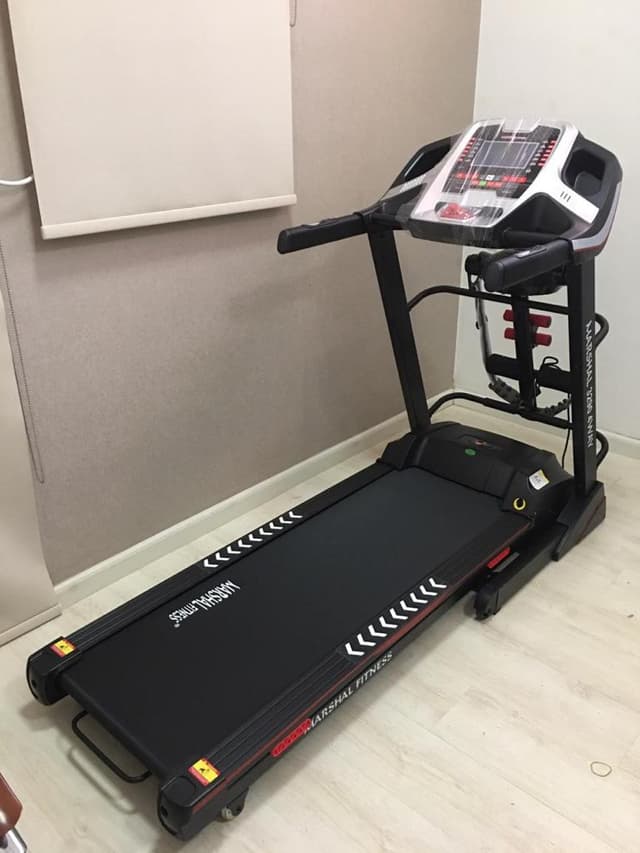 Marshal Fitness treadmill with auto incline function spkt 3291