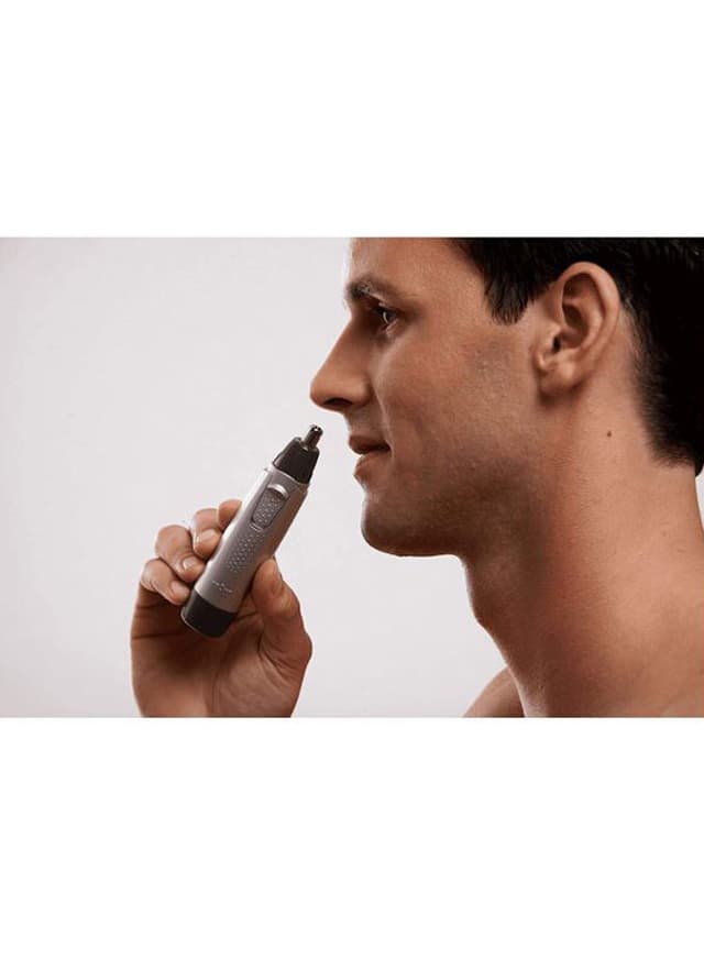 ماكينة حلاقة الأنف والأذن أسود وفضي بروان Braun Silver/Black Ear And Nose Trimmer