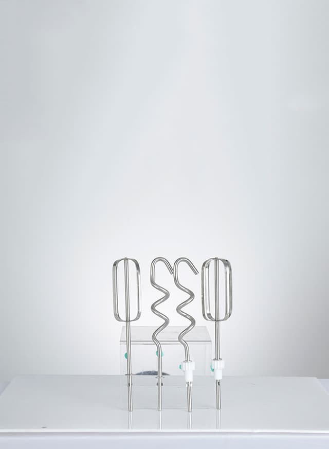 عجانة صغيرة كهربائية بقوة 300 واط Portable Stand Mixer - Clikon