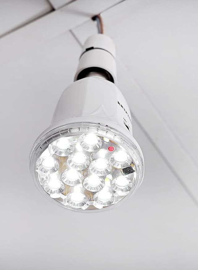Krypton KNRB5020 Rechargeable Emergency LED Bulb White