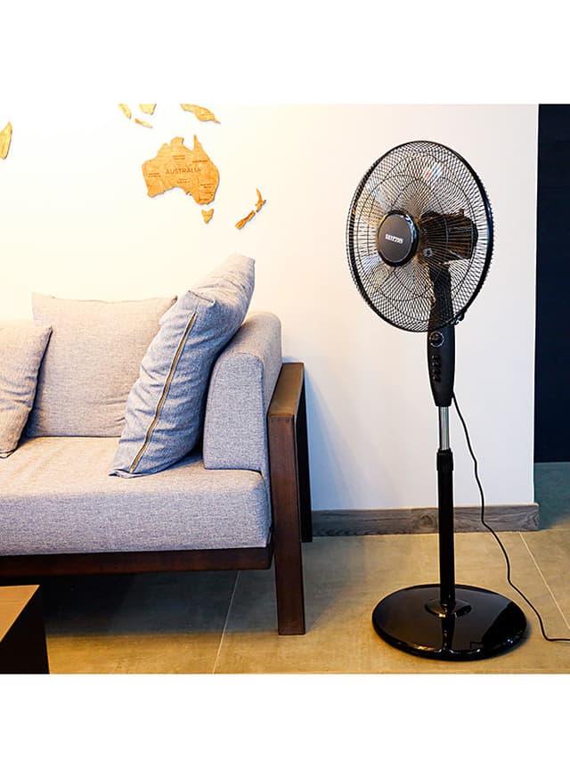 مروحة عمودية كهربائية 60 واط 3 سرعات كريبيتون Krypton Black 3 Speeds 60 W Oscillating Stand Fan