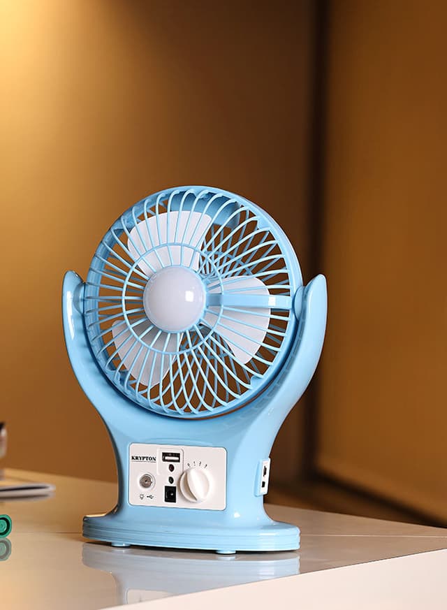 مروحة صغيرة متنقلة - KRYPTON - Plastic Fan LED Lantern - 2.4W