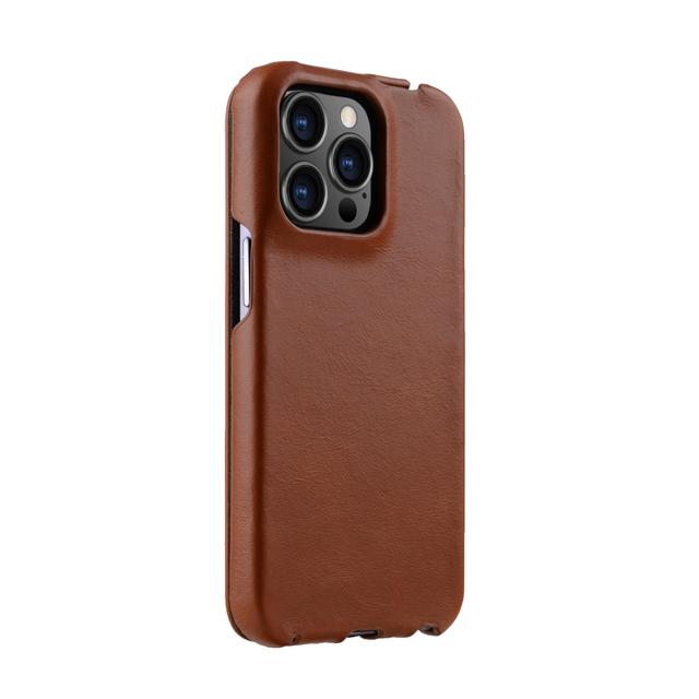 كفر جلد لهاتف iPhone 13 Pro لون بني Premium Leather  Cover Case for Apple iPhone 13 Pro - Melkco Jacka - SW1hZ2U6MzM2MTIw