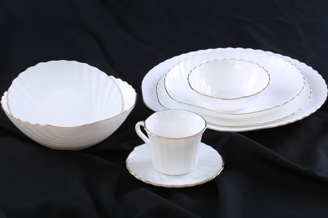 Royalford 40 Piece Dinner Set,Beautiful Shell Design with Gold Rim,Stylish Square Plates,Durable and Economical,Perfect for Dining and Gifting - 185697