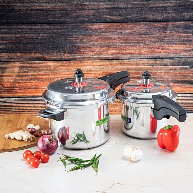 طناجر ضغط ( 2 قطعة ) 3 ، 5 لتر - فضي Royalford -  Litre Aluminum Pressure Cooker - Comfortable Handle Evenly Heating Cooker