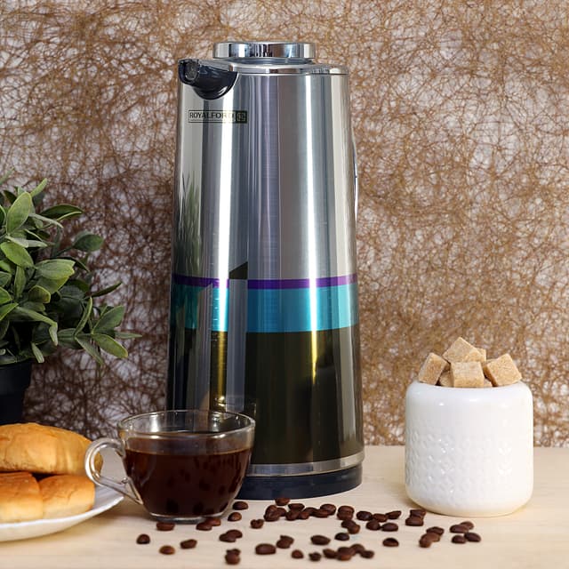 دلة قهوة حافظة للحرارة بسعة 1.9 لتر | Royalford Silver Vacuum Flask