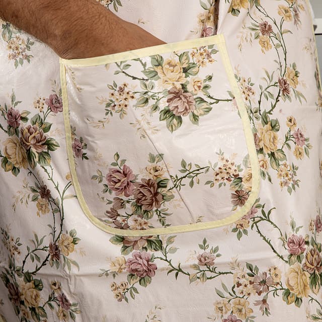 مريلة مطبخ فينيل للنساء مقاس 76 × 58 سم رويال فورد Royalford Vinyl Apron - Standard 76X58Cm Size - Multipurpose Kitchen Chef Aprons For Women - Perfect