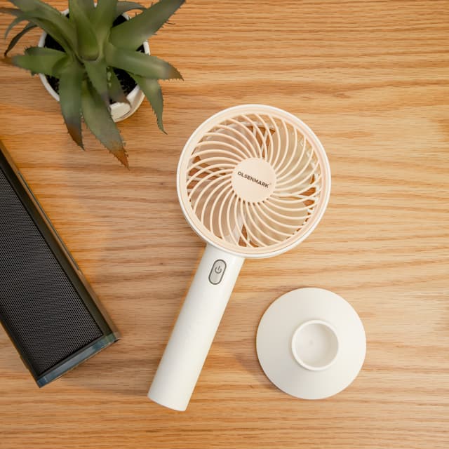 Olsenmark 3 Speed Reachargble Mini Fan