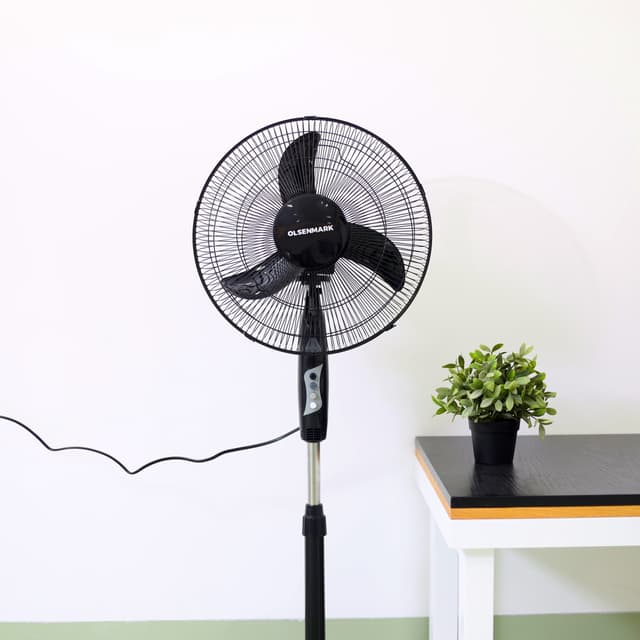 Olsenmark Stand Fan, 16 Inch - Strong Fan Guard - 5 Leaf Blades - Powerful