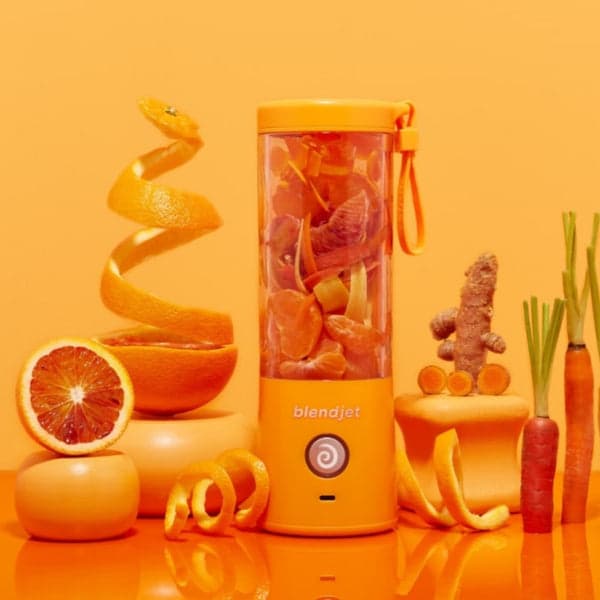 خلاط محمول ب 6 شفرات طحن لون برتقالي Portable Blender 6 Stainless Steel Blades - BLENDJET-V2