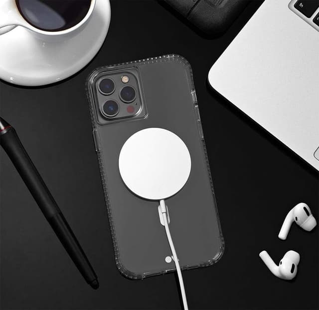 كفر موبايل مقاوم للصدمات بميزة magsafe لون شفاف case for iPhone 13 - MagSafe and Antimicrobial - CASE-MATE