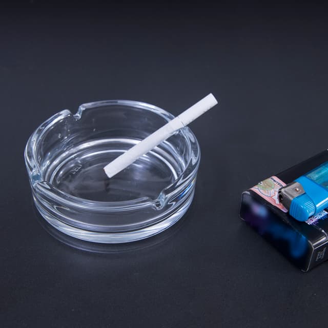 منفضة سجائر Glass Ashtray Portable Modern Ash Container Table Top من Delcasa - 188019