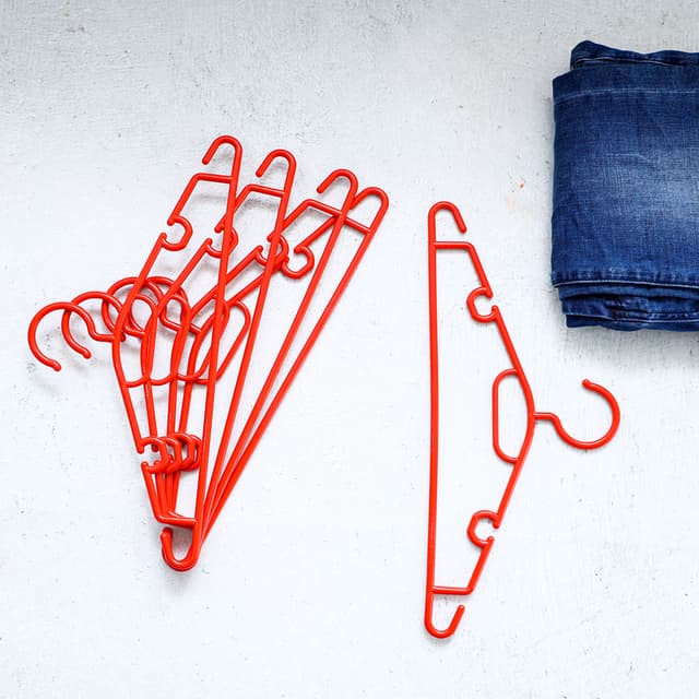 علاقة ملابس بلاستيكية لون أحمر عدد 5 ديلكاسا Delcasa 5Pcs Plastic Cloth Hanger Set