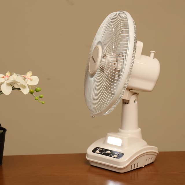 مروحة ارضية 20 واط فابلة لإعادة الشحن Rechargeable Oscillating Fan من Olsenmark