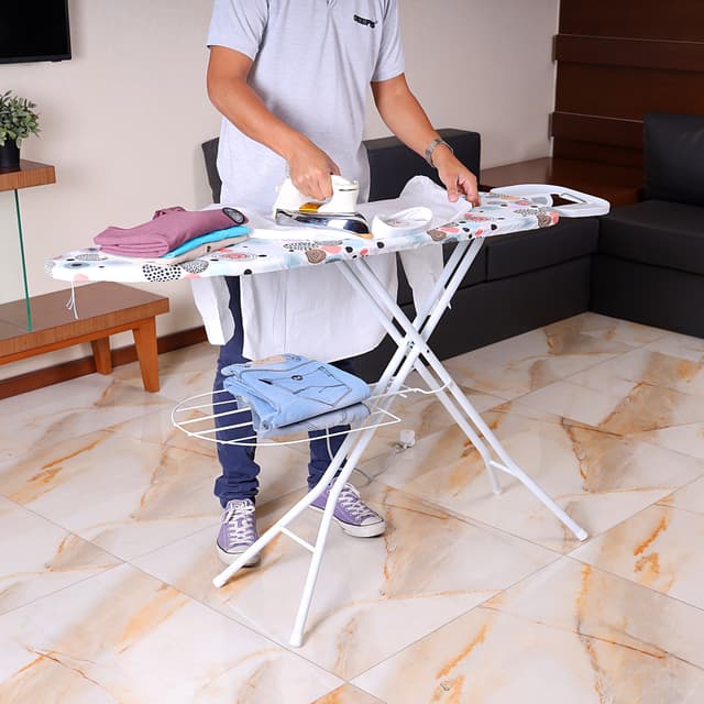 طاولة كوي مع مسند للمكواة من رويال فورد Royalford RF1965IB Ironing Board with Steam Iron Rest