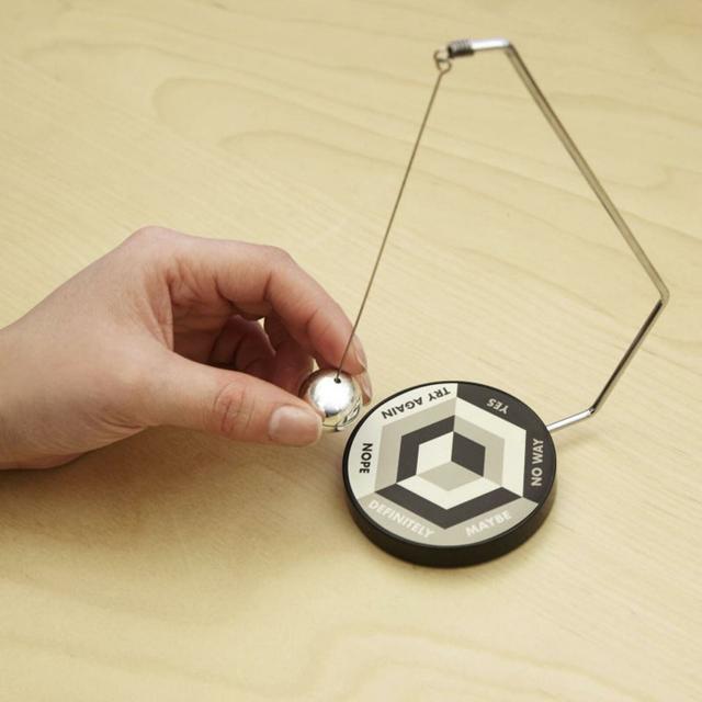 Kikkerland Decision Maker - Hanging Ball and Base Provides Quick Answer, For Undecisive and Trivial Decision Making, Table Top Display - SW1hZ2U6MzYxMjYw