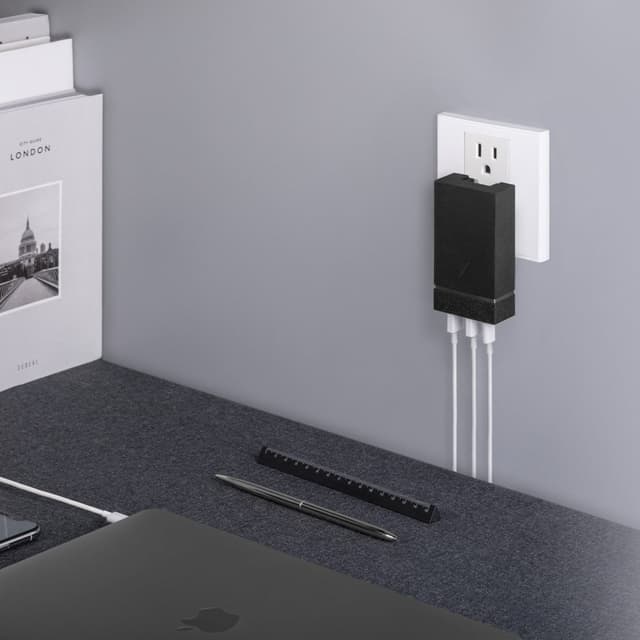 Native Union - Smart Hub Wall Charger with 3-Ports PD (2x USB-A + 1 USB-C) 45W and International Adapters - Slate