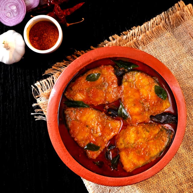 قدر فخار للطبخ Traditnl Cokwr Fishcury PotFlat 19cm من Olsenmark