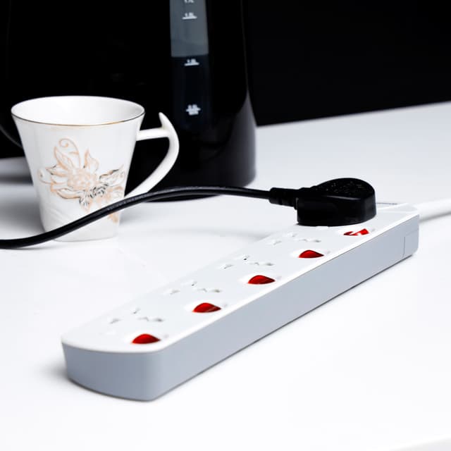 وصلة كهرباء بخمس مآخذ 5Way Ext socket - Olsenmark