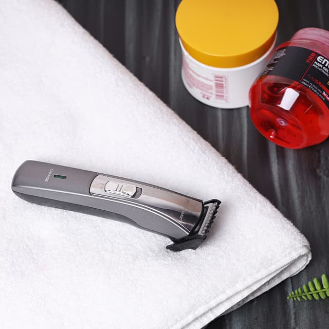 Olsenmark Rechargeable Hair & Beard Trimmer - Cordless Trimmer - Mens Beard And Stubble Trimmer - SW1hZ2U6NDE0MjI3