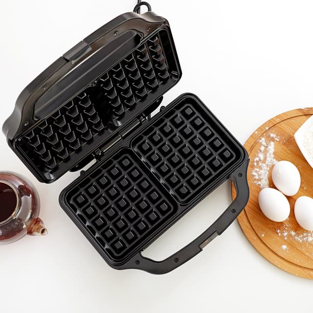 Olsenmark Waffle Maker With Non Stick Coating SkidResistant Feet