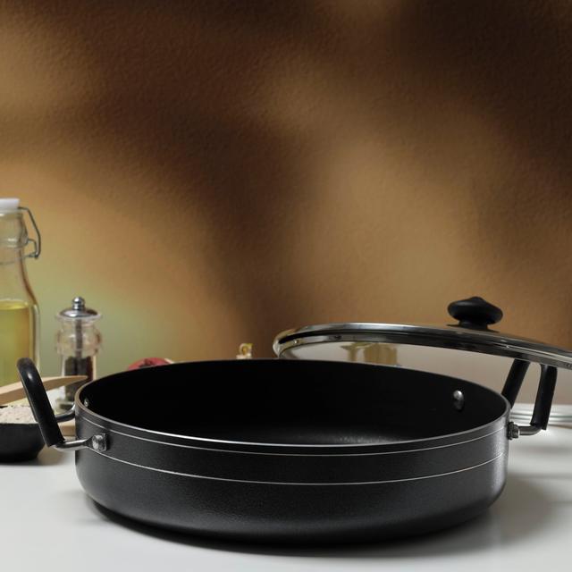 مقلاة ألمنيوم 32 سم غير لاصقة رويال فورد Royalford RF10007 Nonstick Shallow Pot - SW1hZ2U6Mzc1NDU3