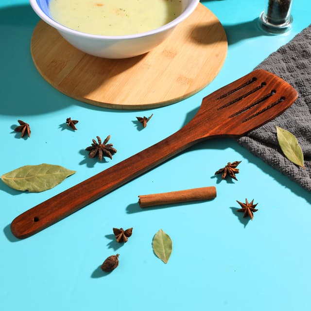 ملعقة تورنر الخشبية 33 سم Royalford - 33CM Wooden Slotted Turner