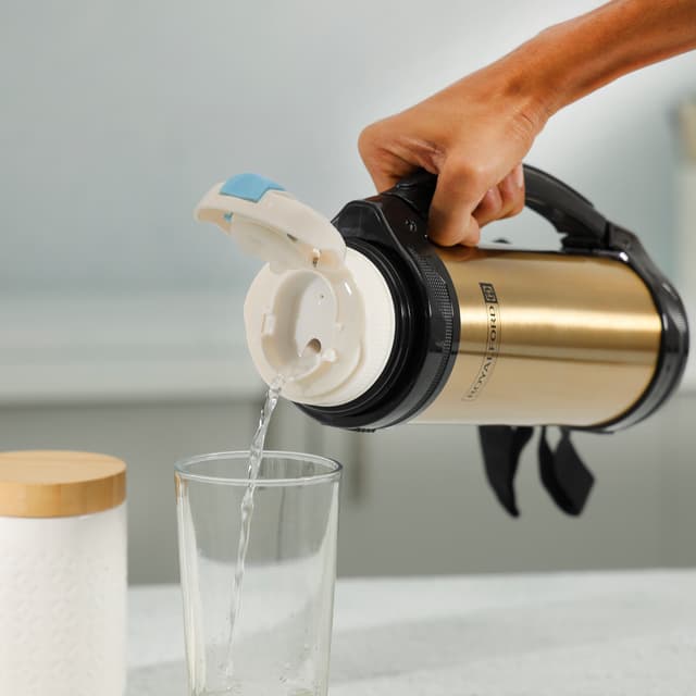 كوب حفظ الحرارة 1.8 لتر لون ذهبي من رويال فورد Royalford Travel Vacuum Bottle